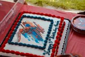 Spiderman red easy cake